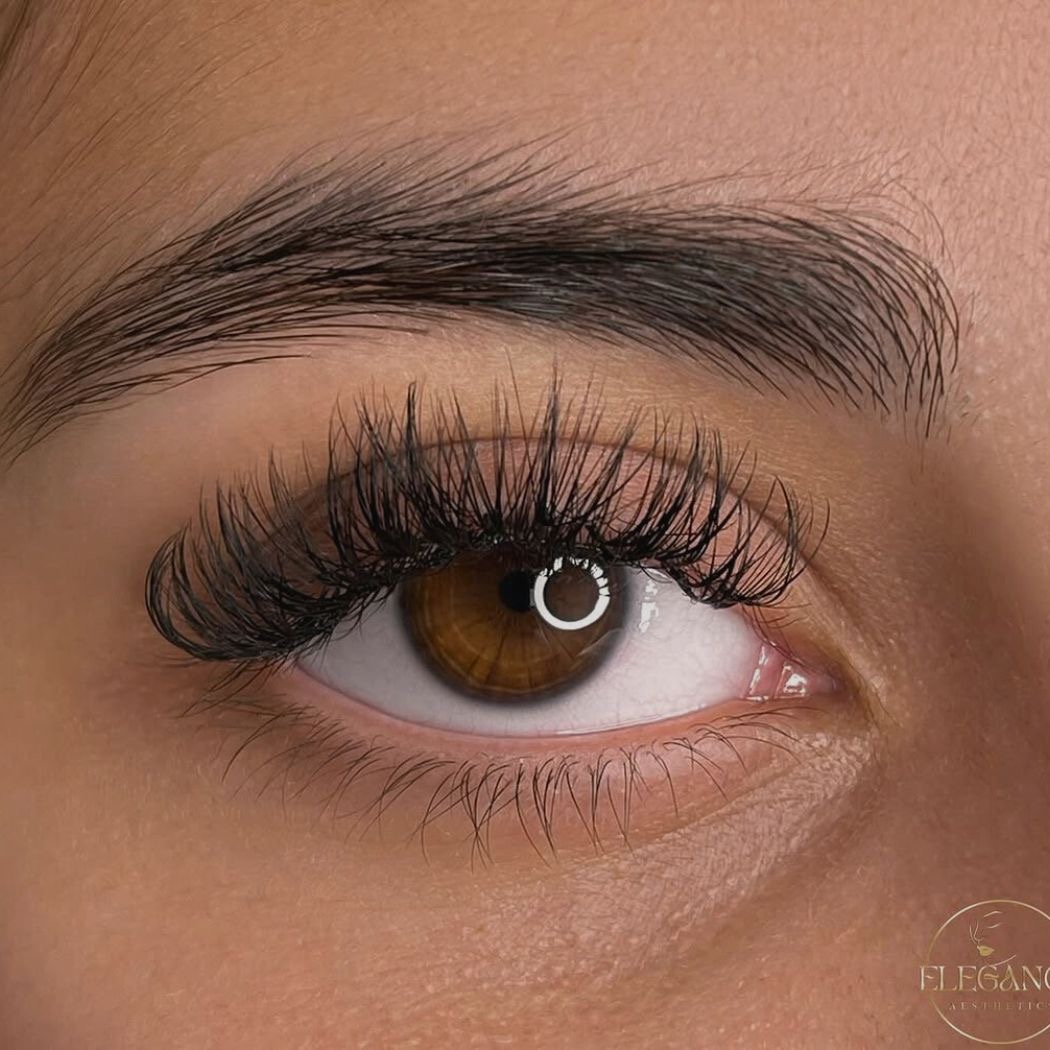 Wimpernverlängerung bei Elegance Aesthetics