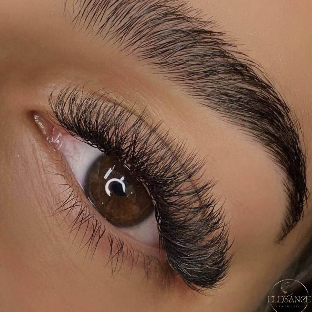 Wimpernverlängerung bei Elegance Aesthetics
